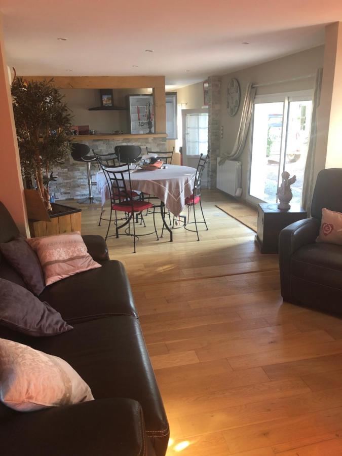 Vila Maison Du Bonheur Saint-Mards-de-Fresne Exteriér fotografie